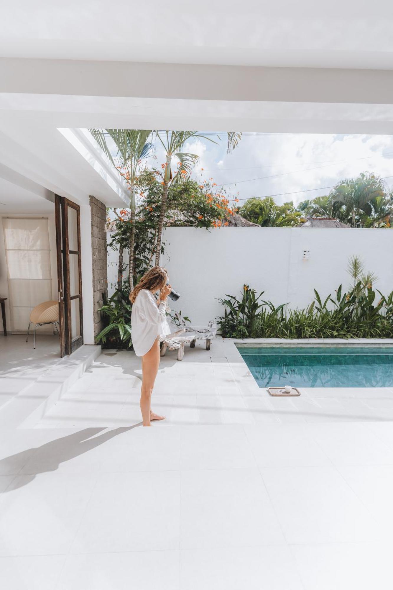 Aster Villa Seminyak Exterior photo